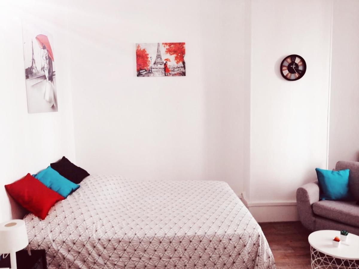 Studio dans un quartier résidentiel à Montrouge avec le métro à 2 min Exterior foto